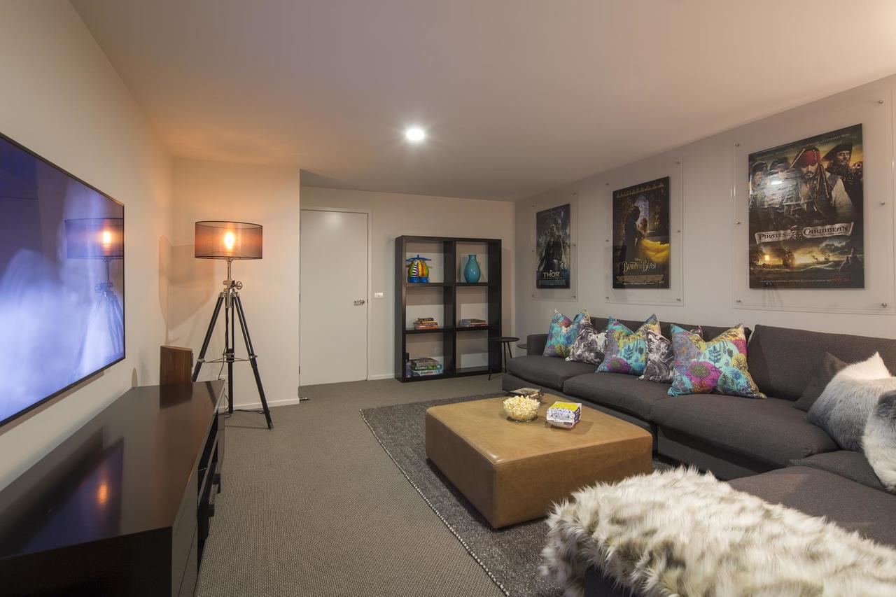 Lakefront Luxury By Amazing Accom Queenstown Dış mekan fotoğraf