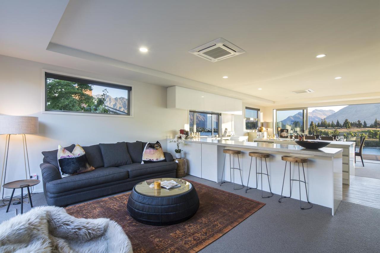 Lakefront Luxury By Amazing Accom Queenstown Dış mekan fotoğraf