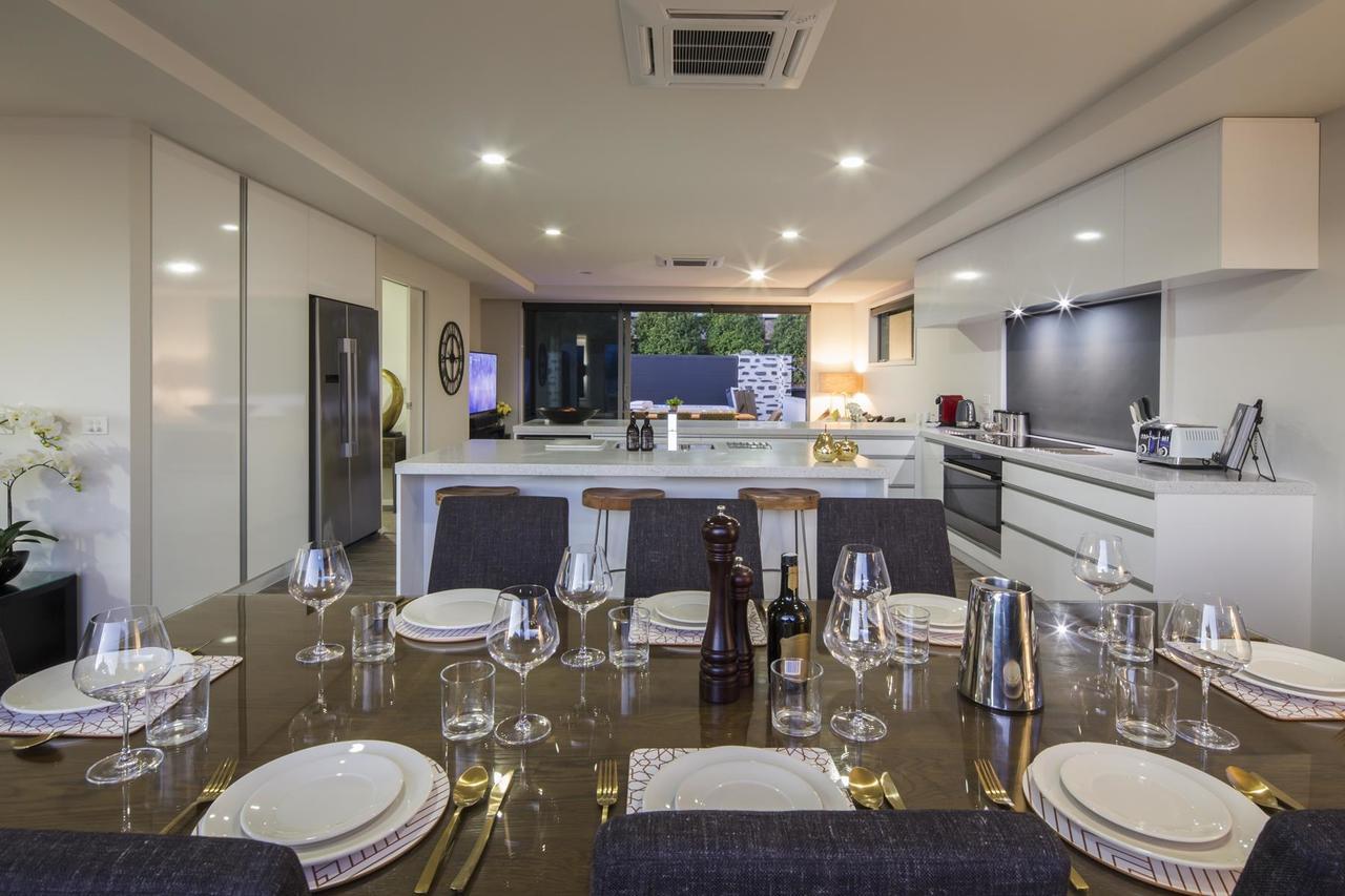 Lakefront Luxury By Amazing Accom Queenstown Dış mekan fotoğraf